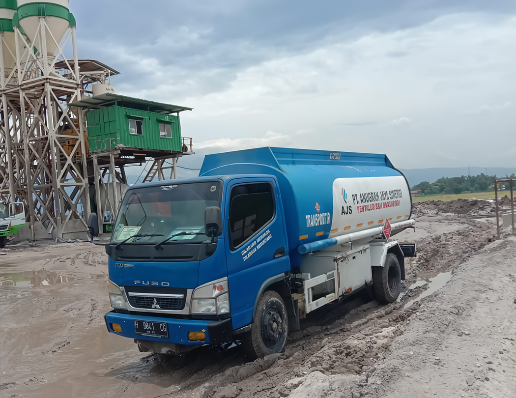 Pengisian BBM Solar Industri Batching Plan Beton